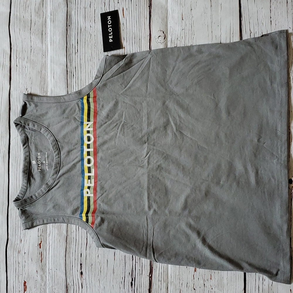 🆕️ PELOTON US STUDIO SIDE SLIT GRAY TANK - Picture 3 of 9